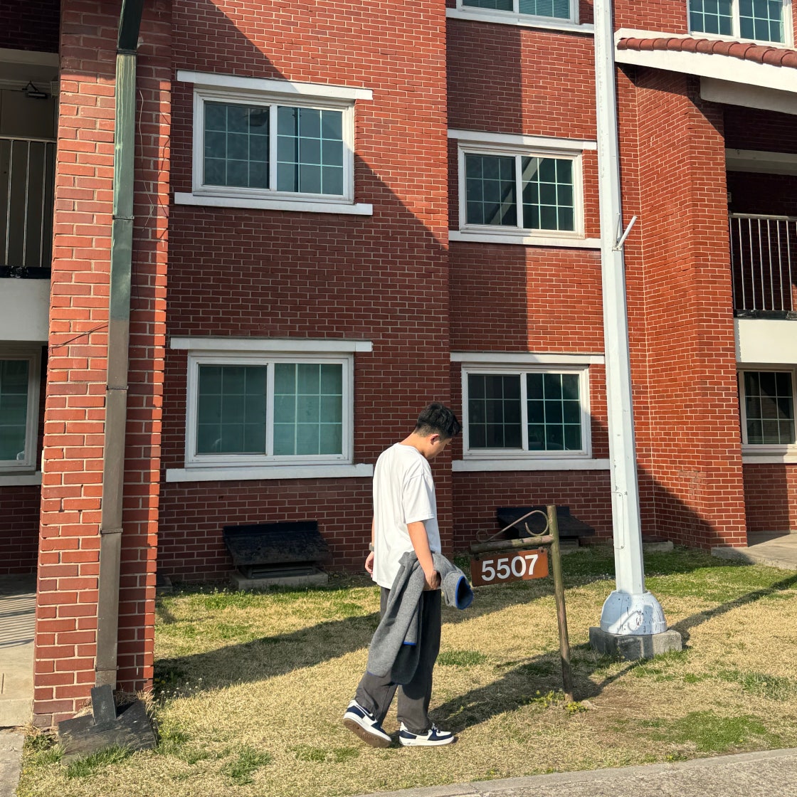나이키 에어포스 1 ’07 LV8 미드나잇 네이비 DQ7659-101 photo review
