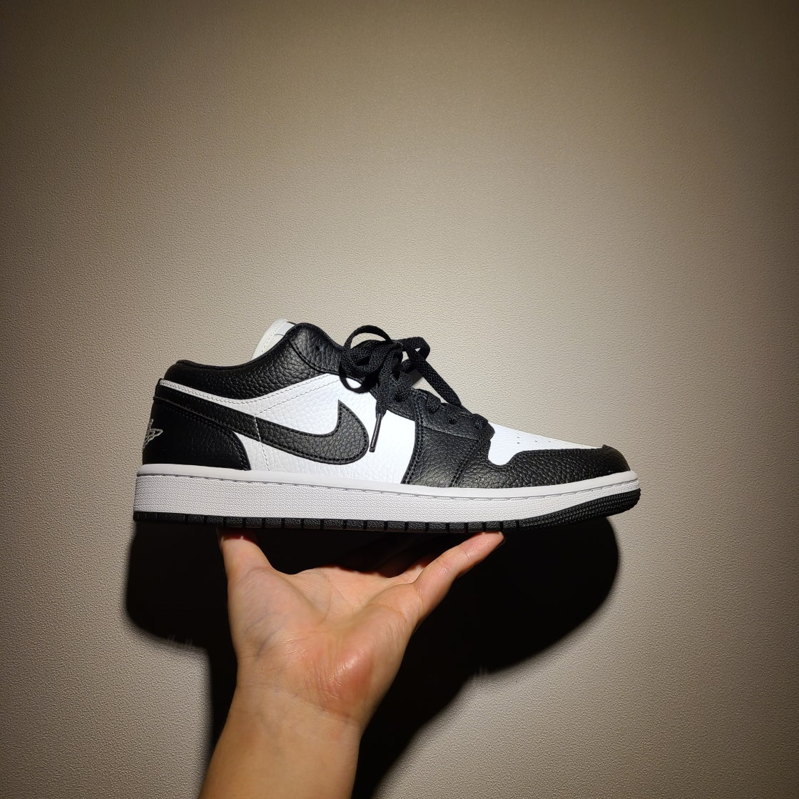 조던 1 로우 SE 블랙 화이트 DR0502-101 photo review