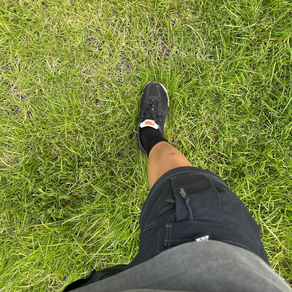 나이키 에어 줌 보메로 5 로우 러닝화 블랙 세서미 코코넛 밀크 FD0533-010 photo review