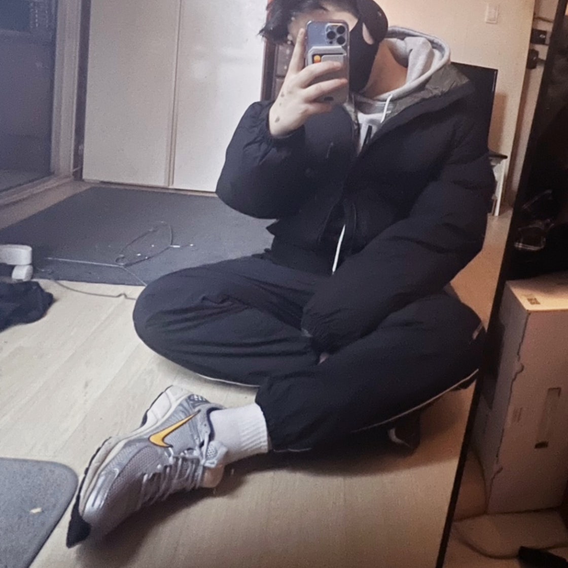 나이키 에어 줌 보메로 5 로우 퓨어 플래티넘 레이저 오렌지 앤 그레이 FJ4151-001 photo review