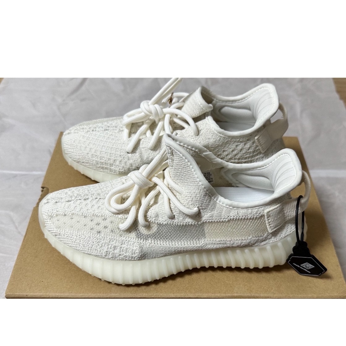 아디다스 이지 부스트350V2 블랙 FU9006 photo review