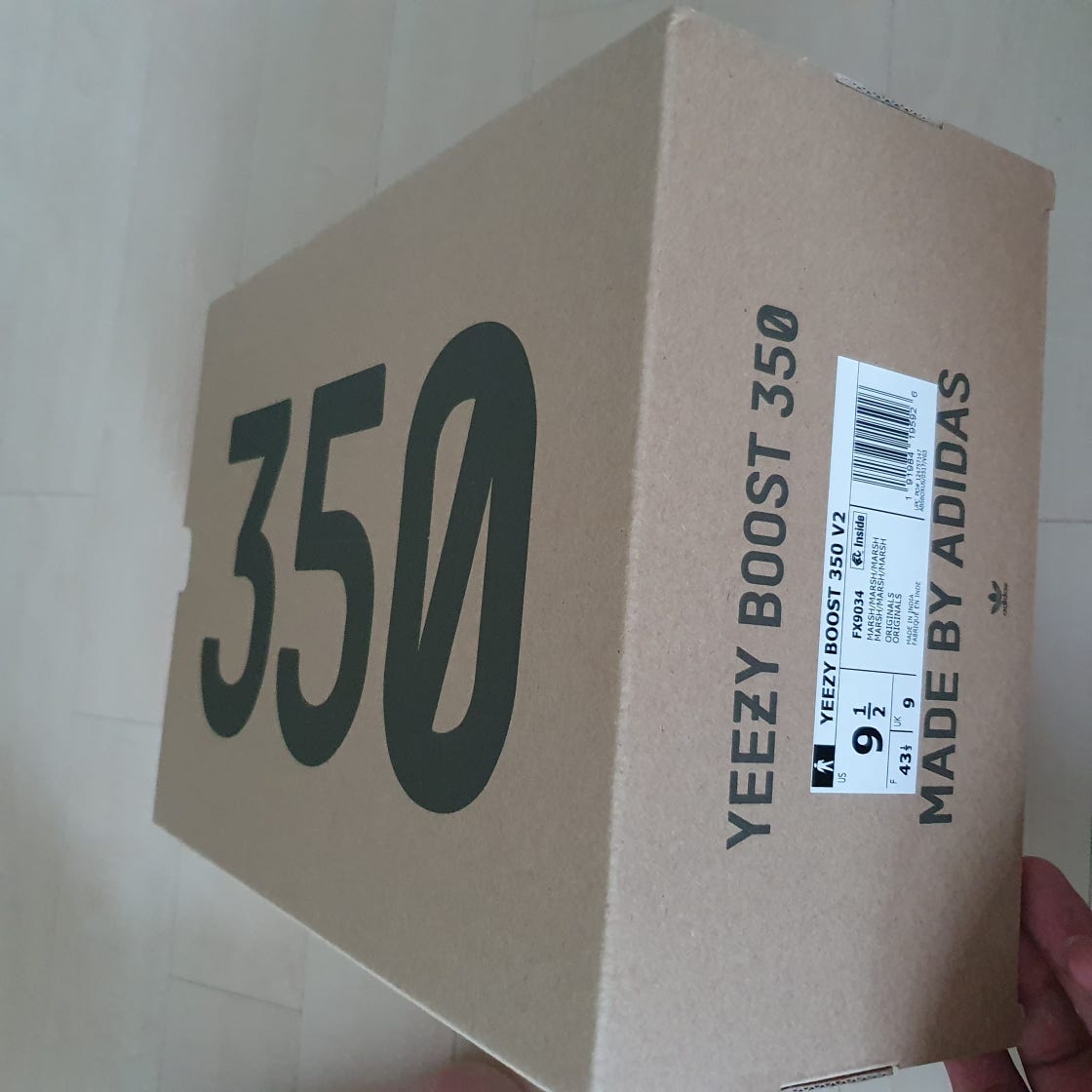 아디다스 이지 부스트 350 V2 마쉬 FX9034 photo review