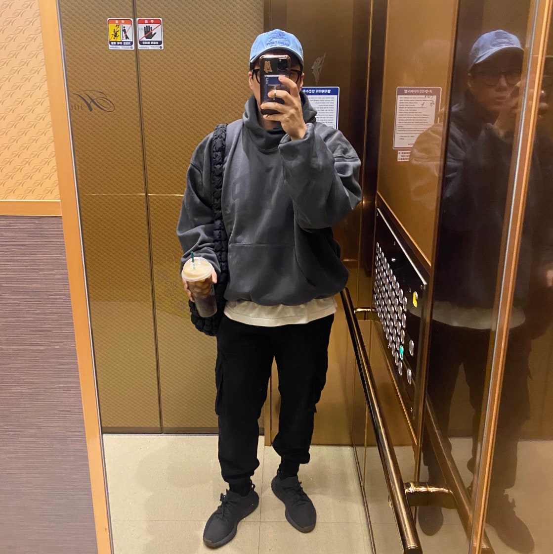아디다스 이지 부스트 350 V2 FY2903 photo review