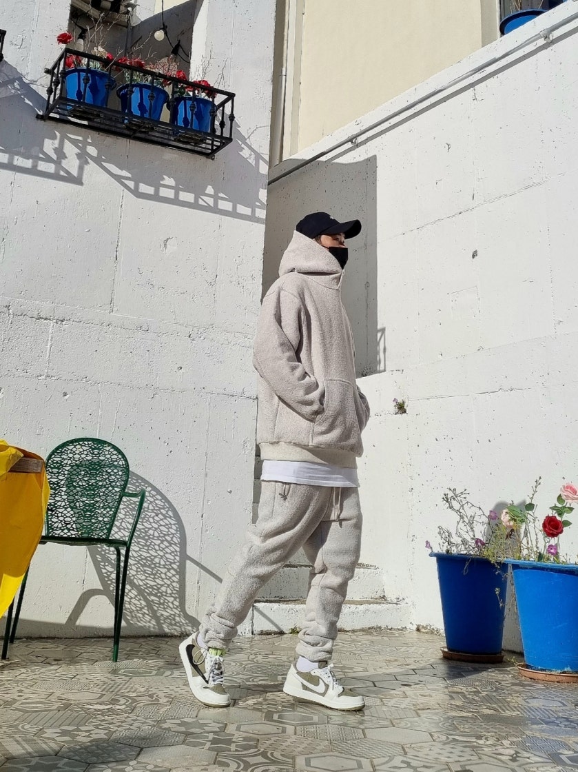 나이키 조던 1 x 트래비스 스캇 레트로 로우 골프 NRG 뉴트럴 올리브 FZ3124-200 photo review