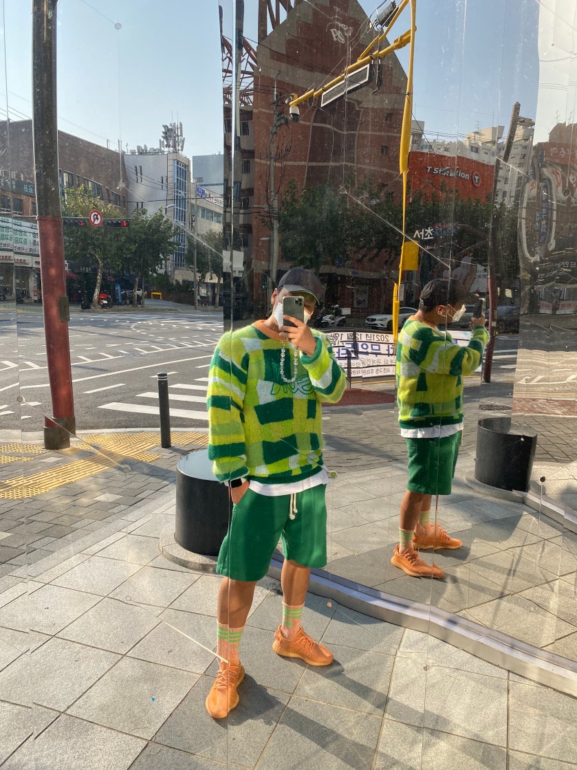 아디다스 이지 부스트 350 V2 GW2870 photo review
