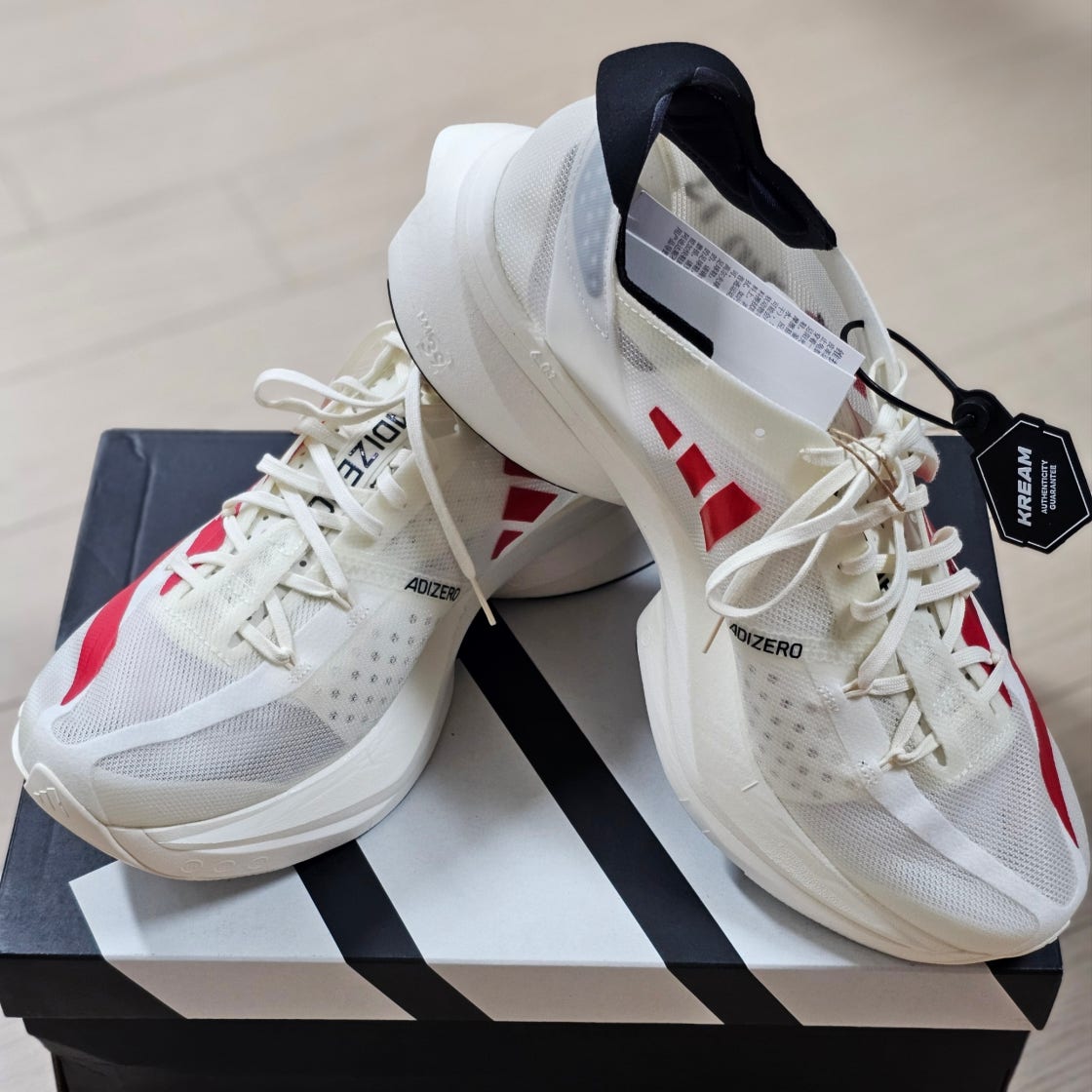아디다스 아디제로 아디오스 프로 3 오프 화이트 베러 스칼렛 GW7261 photo review