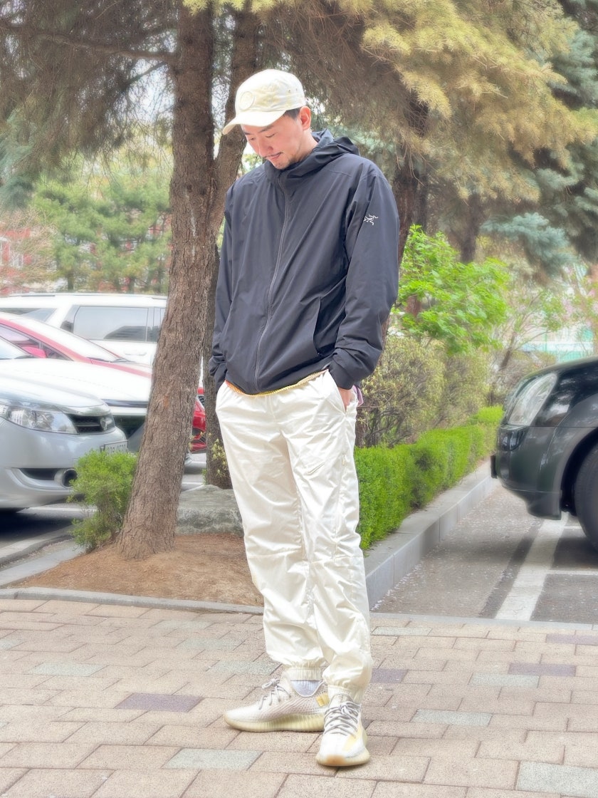 아디다스 이지 부스트 350 V2 GY3438 photo review