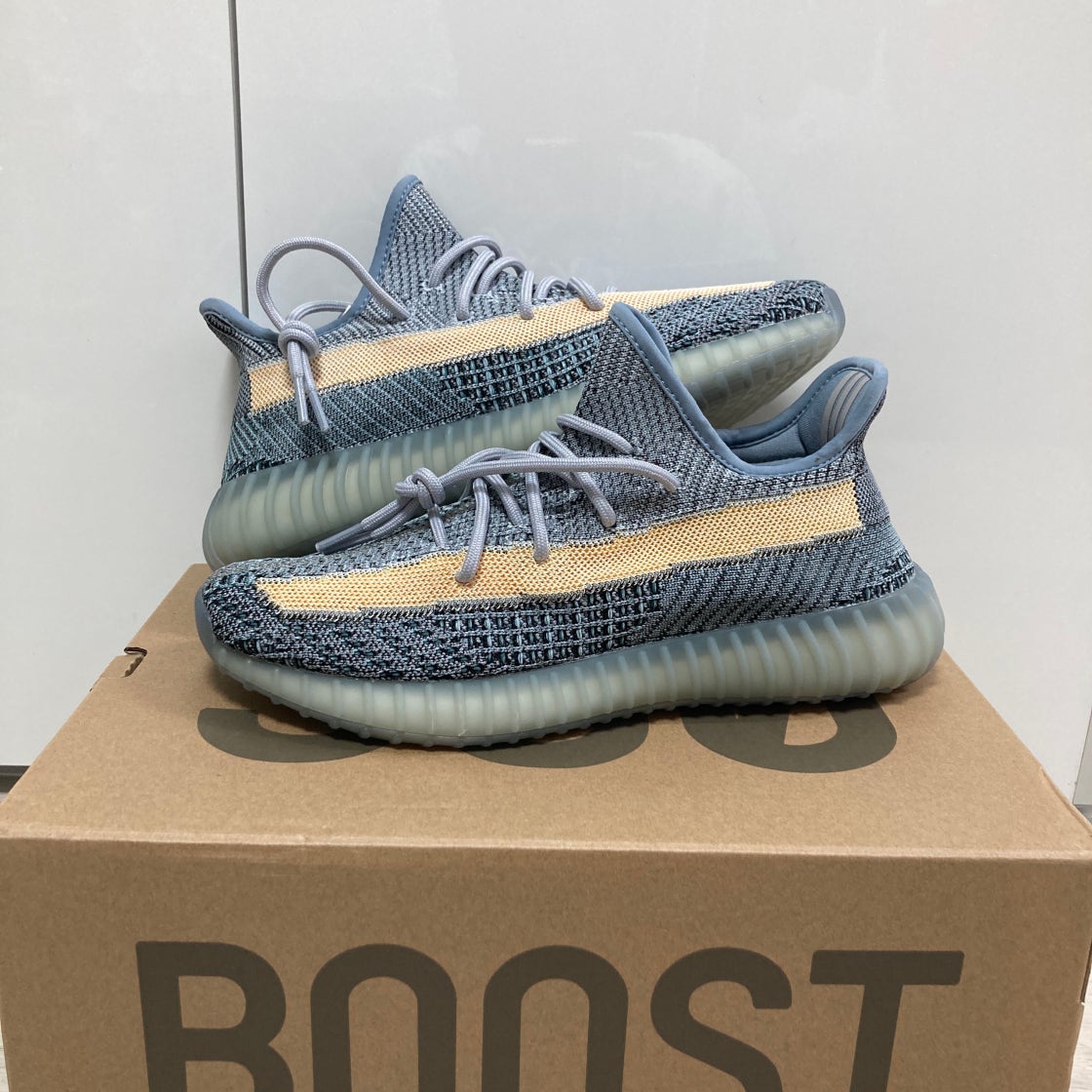아디다스 이지 부스트 350 V2 애쉬 블루 GY7657 photo review
