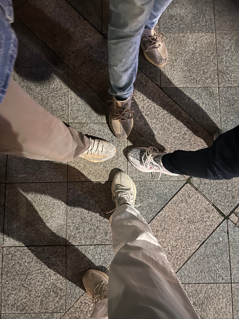 아디다스 이지부스트 350 V2 에쉬 펄 GY7658 photo review