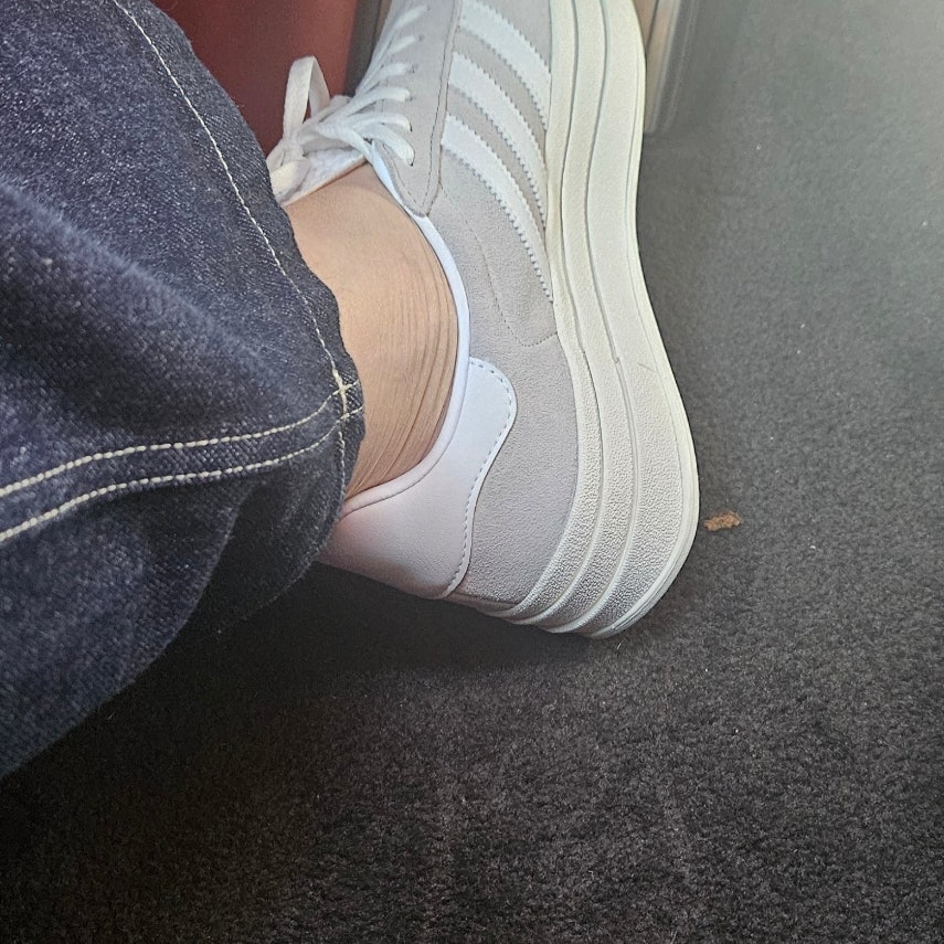 아디다스 W 가젤 볼드 그레이 클라우드 화이트 HQ6893 photo review