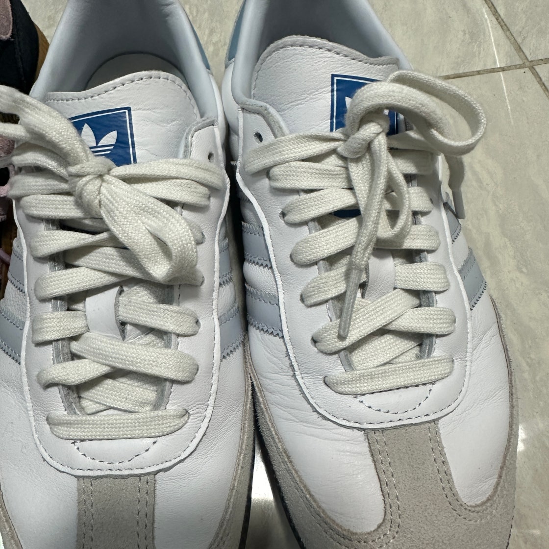 아디다스 삼바 OG 코어 화이트 헤일로 블루 ID2055 photo review