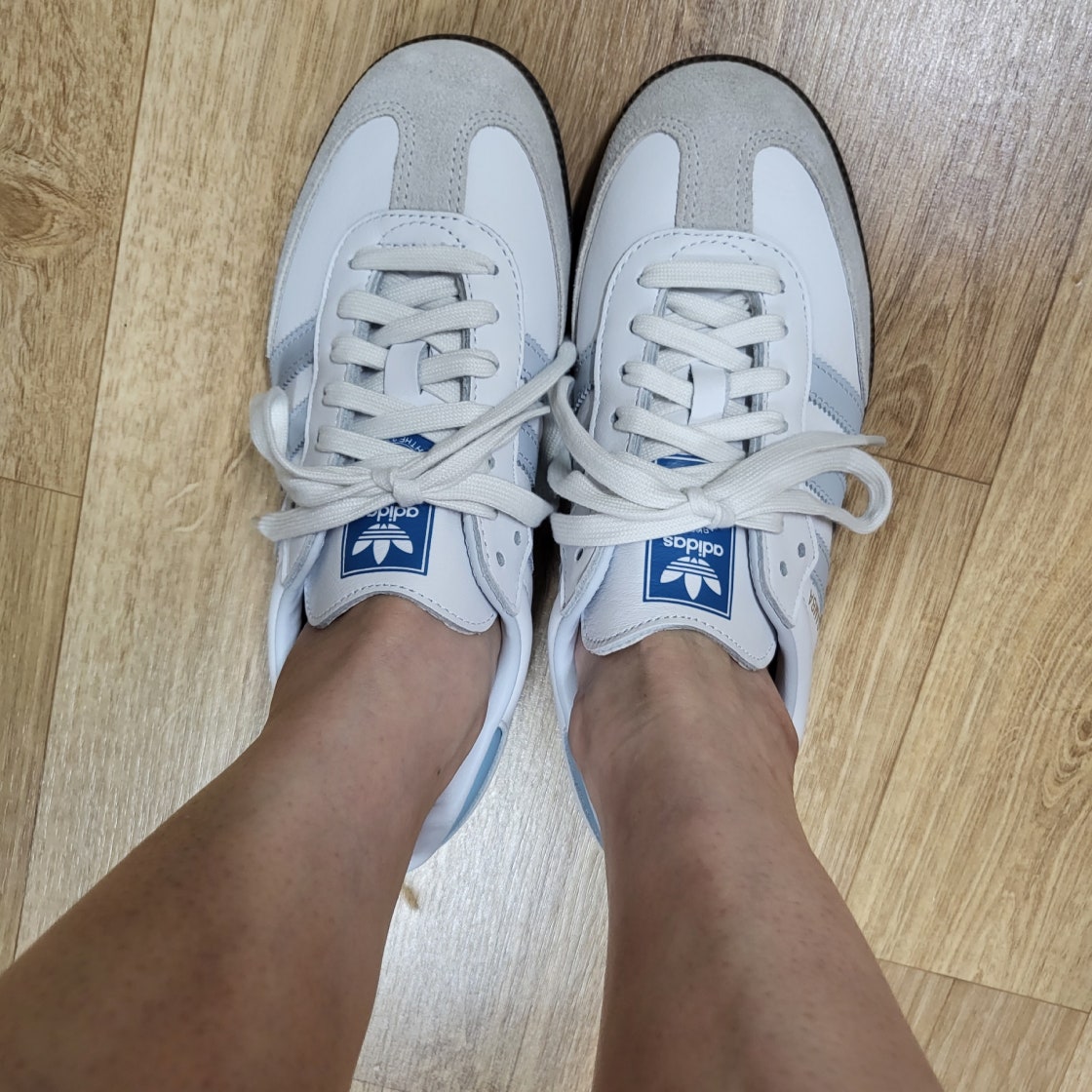 아디다스 삼바 OG 코어 화이트 헤일로 블루 ID2055 photo review