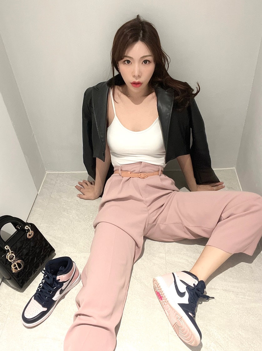 디올 미니 레이디백 페이턴트 까나쥬 카프스킨 블랙 M0505OWCB-M900 #17*7*13.5cm photo review