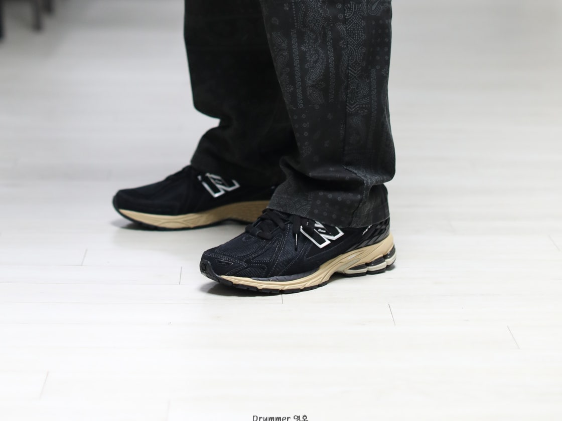 뉴발란스 1906R 블랙 타오스 토프 M1906RK photo review