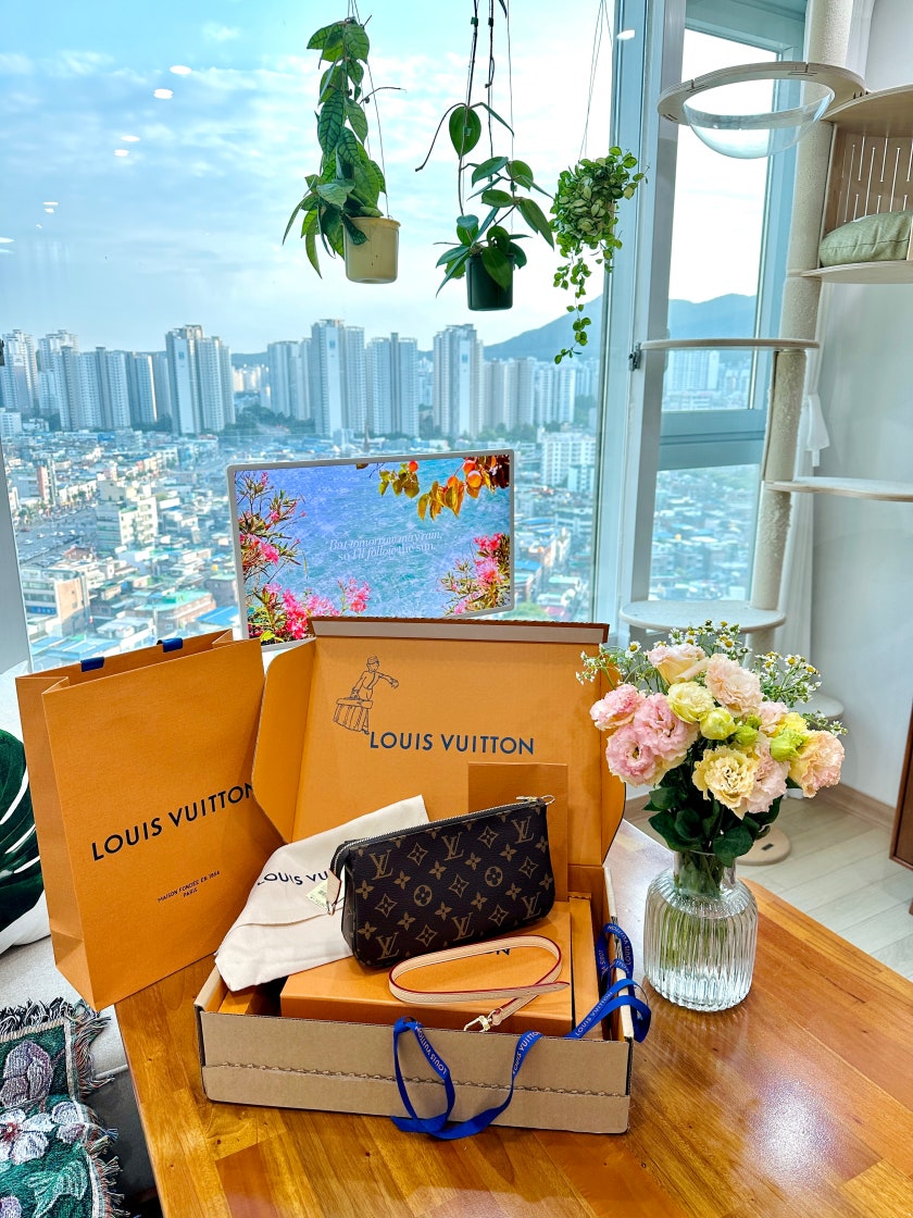 루이비통 모노그램 포쉐트 액세서리 NM M40712 모노파우치 photo review