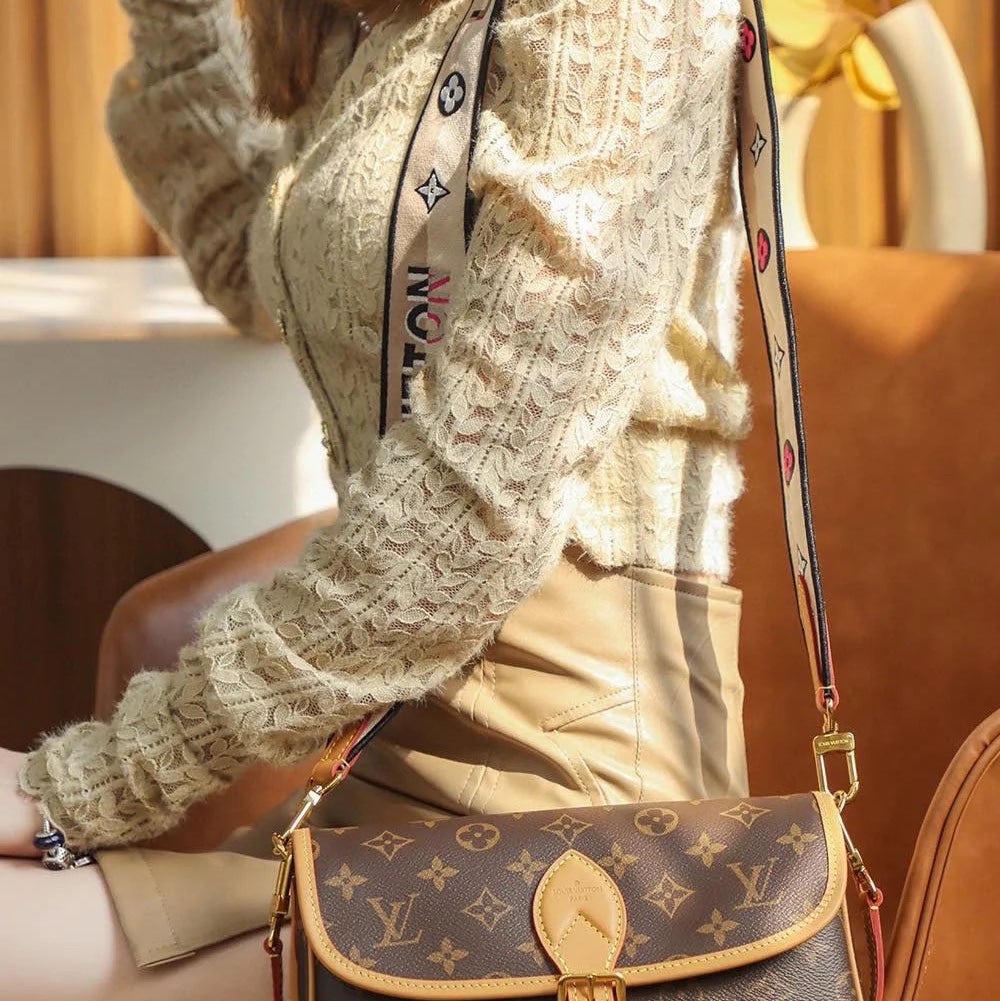 LOUIS VUITTON 다이안 클래식 휴대용 메신저 숄더백 M45985 photo review