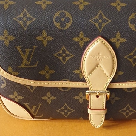 LOUIS VUITTON 다이안 클래식 휴대용 메신저 숄더백 M45985 photo review