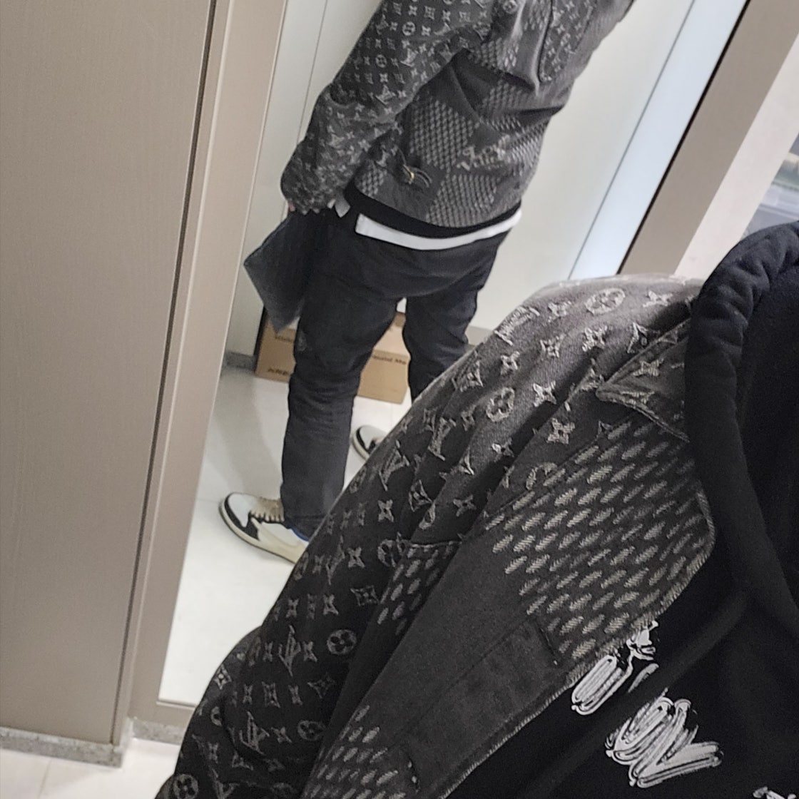 루이비통 앙프렝뜨 데일리 클러치 M62937 photo review