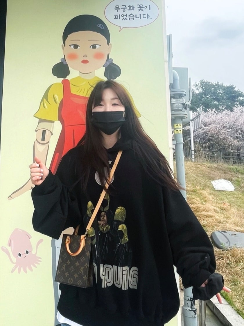 루이비통 쁘띠 삭플라 모노그램 미니크로스 M69442 나노백 photo review