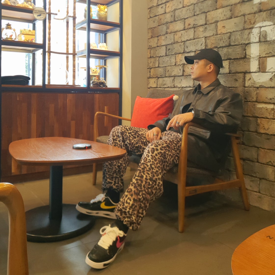 루이비통 모노그램 쁘띠 삭플라 미니크로스 M81295 photo review