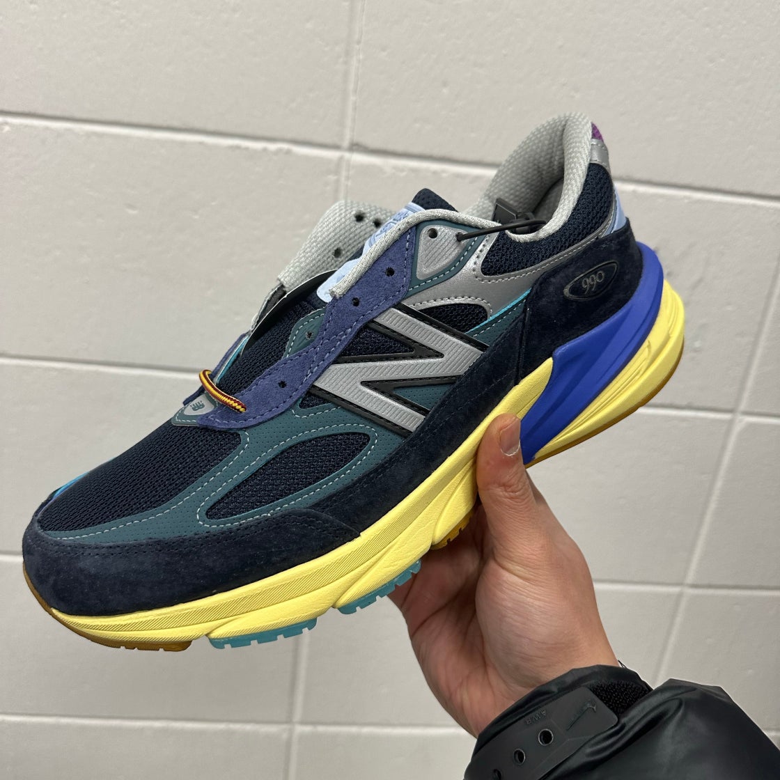 뉴발란스 x 액션 브론슨 990v6 메이드 인 USA 라피스 라줄리 M990AC6 photo review