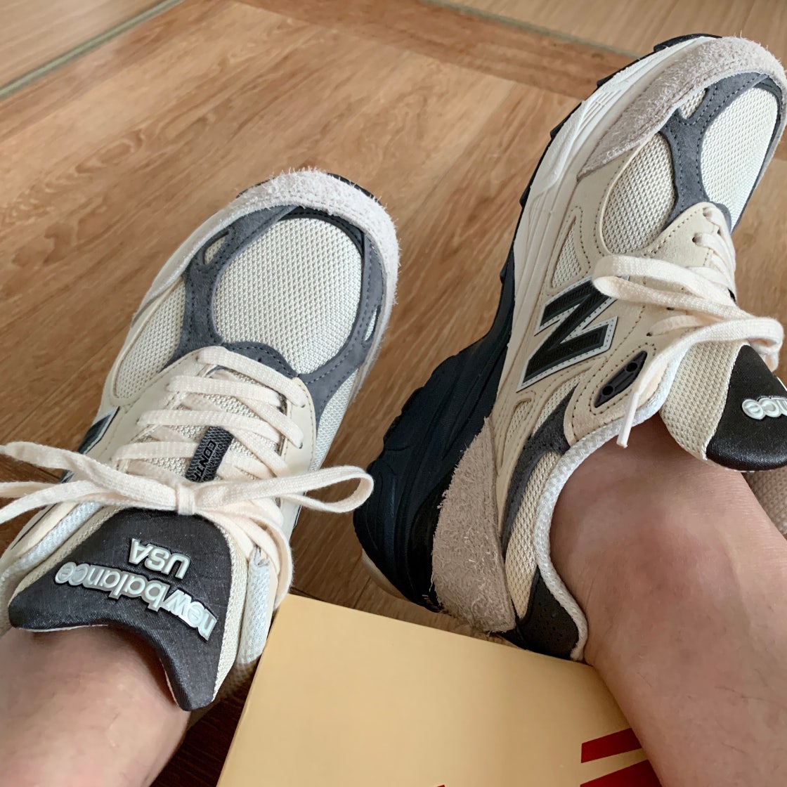 뉴발란스 990v3 메이드 인 USA 문빔 마카다미아 넛 M990AD3 photo review