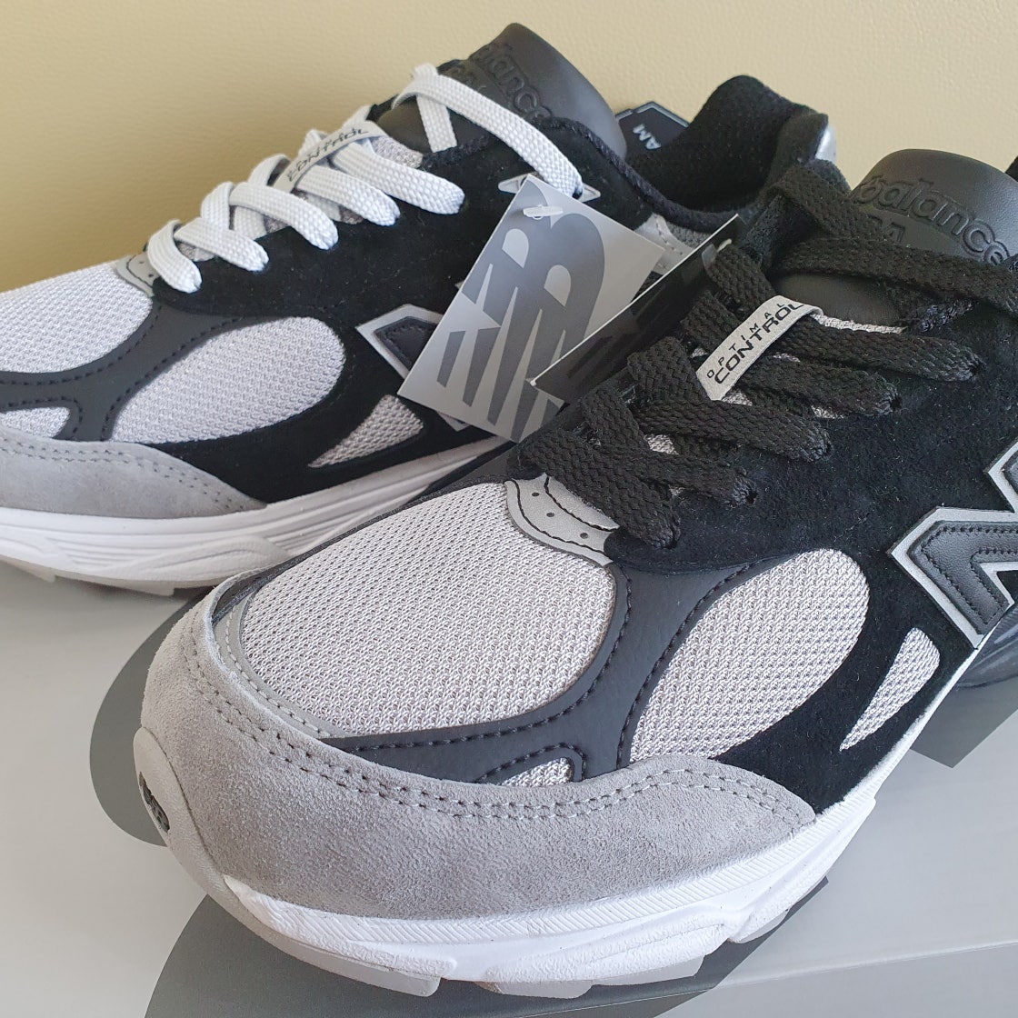 뉴발란스 x DTLR 990v3 그레이 스케일 M990DL3 photo review