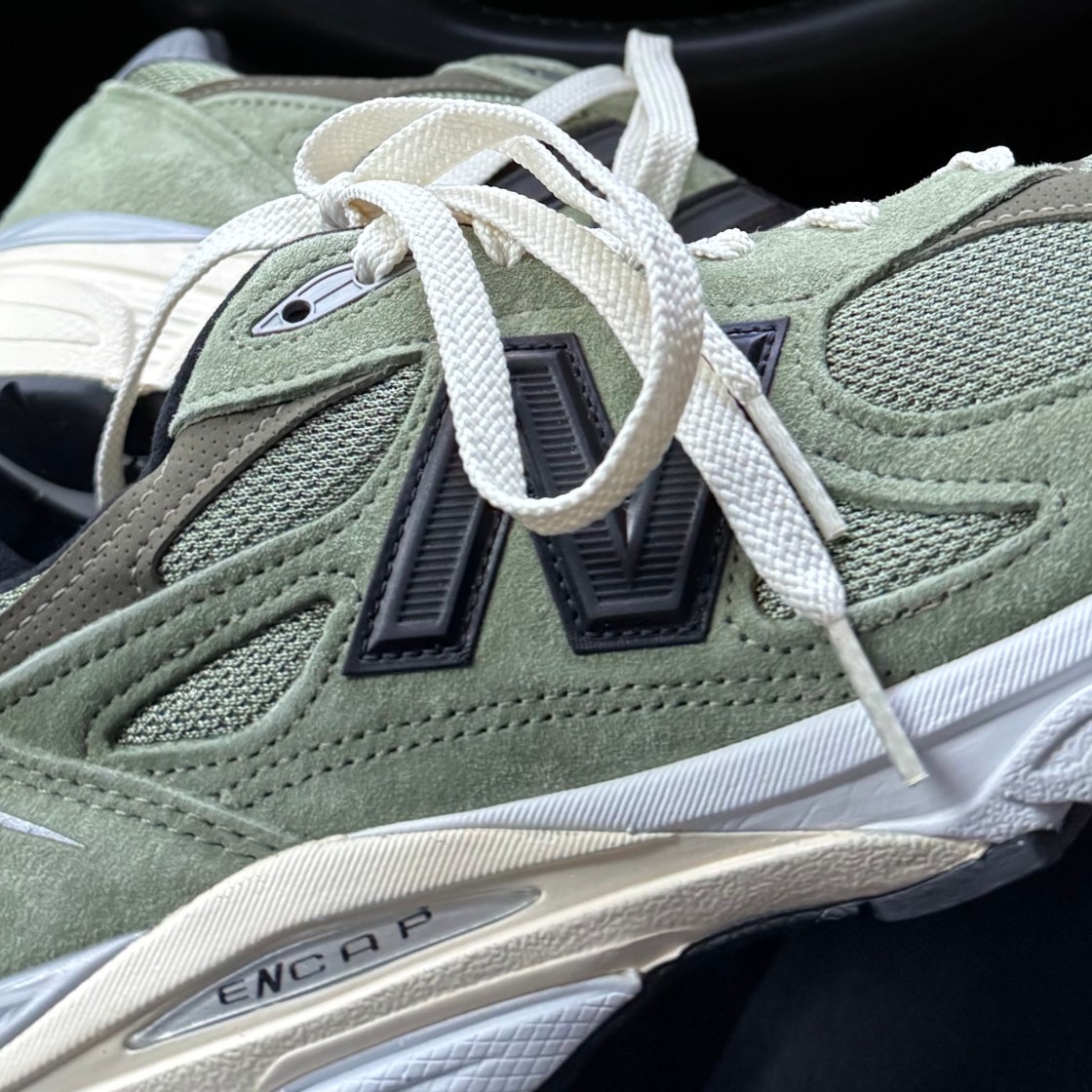 뉴발란스 990v4 메이드 인 USA 마카다미아 넛 photo review