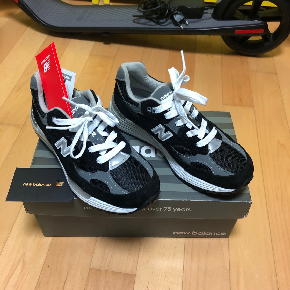 뉴발란스 992 메이드 인 USA 블랙 그레이 스니커즈 M992EB photo review