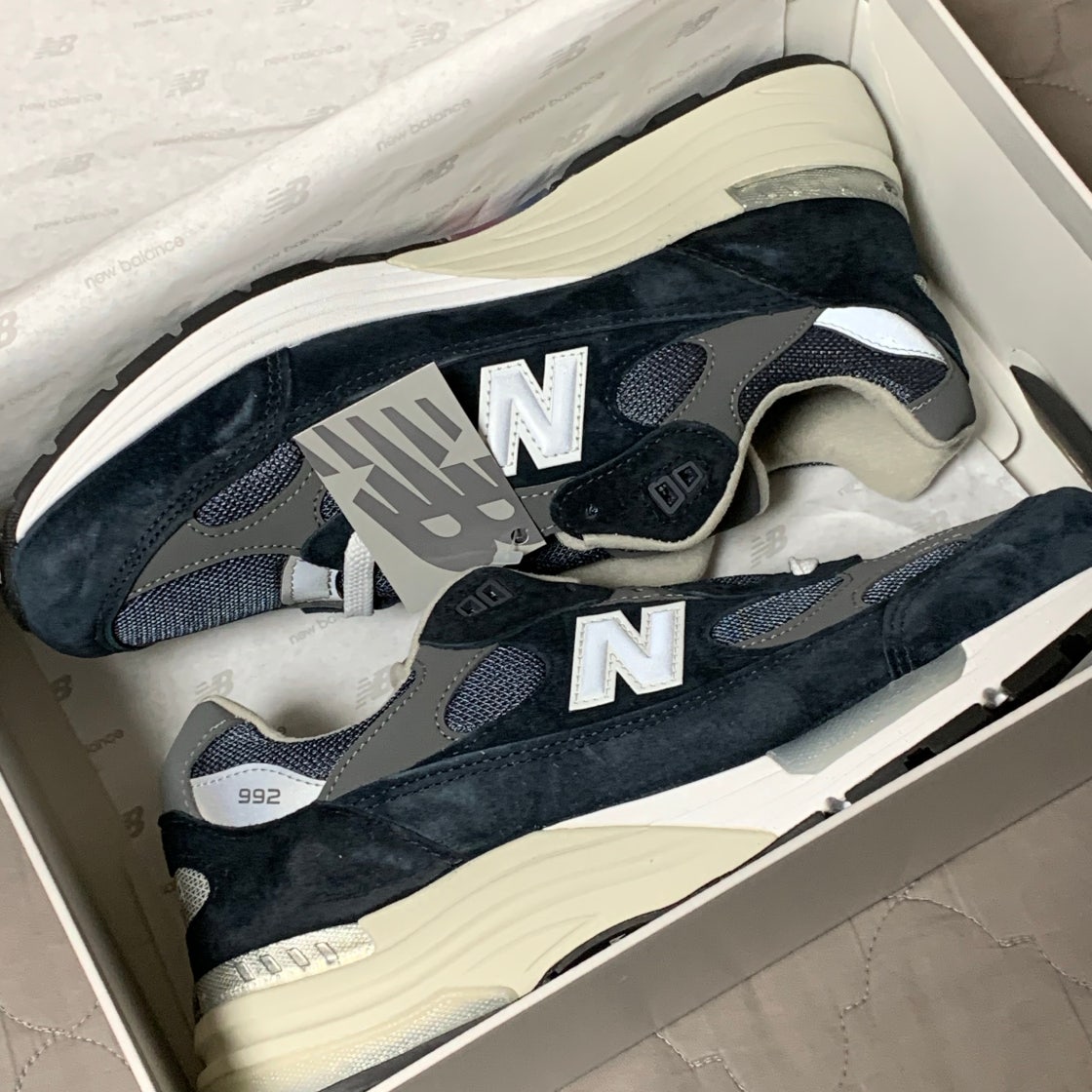 뉴발란스 992 메이드 인 USA 네이비 M992GG photo review
