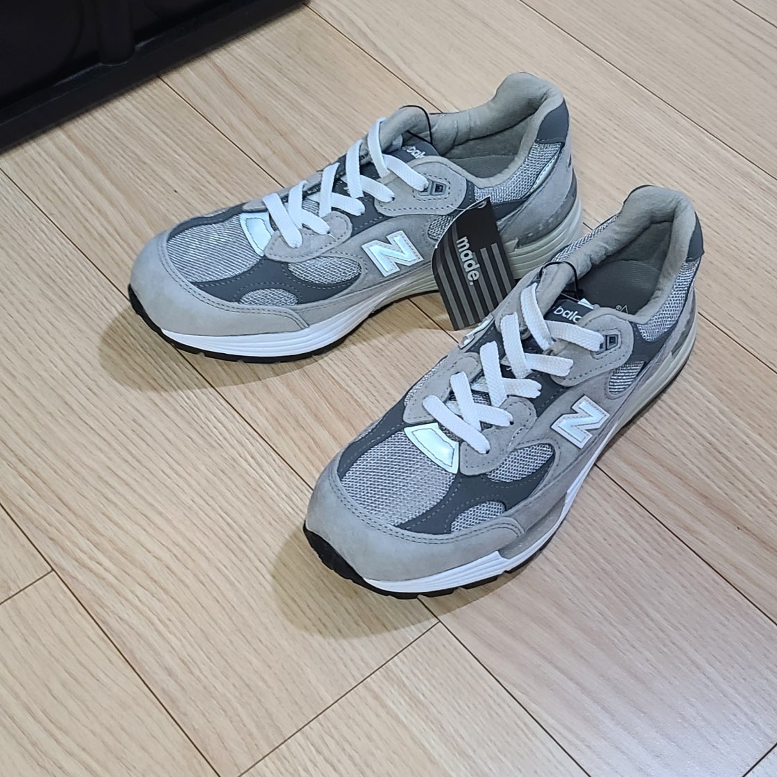 뉴발란스 992 그레이 블랙 M992GR photo review