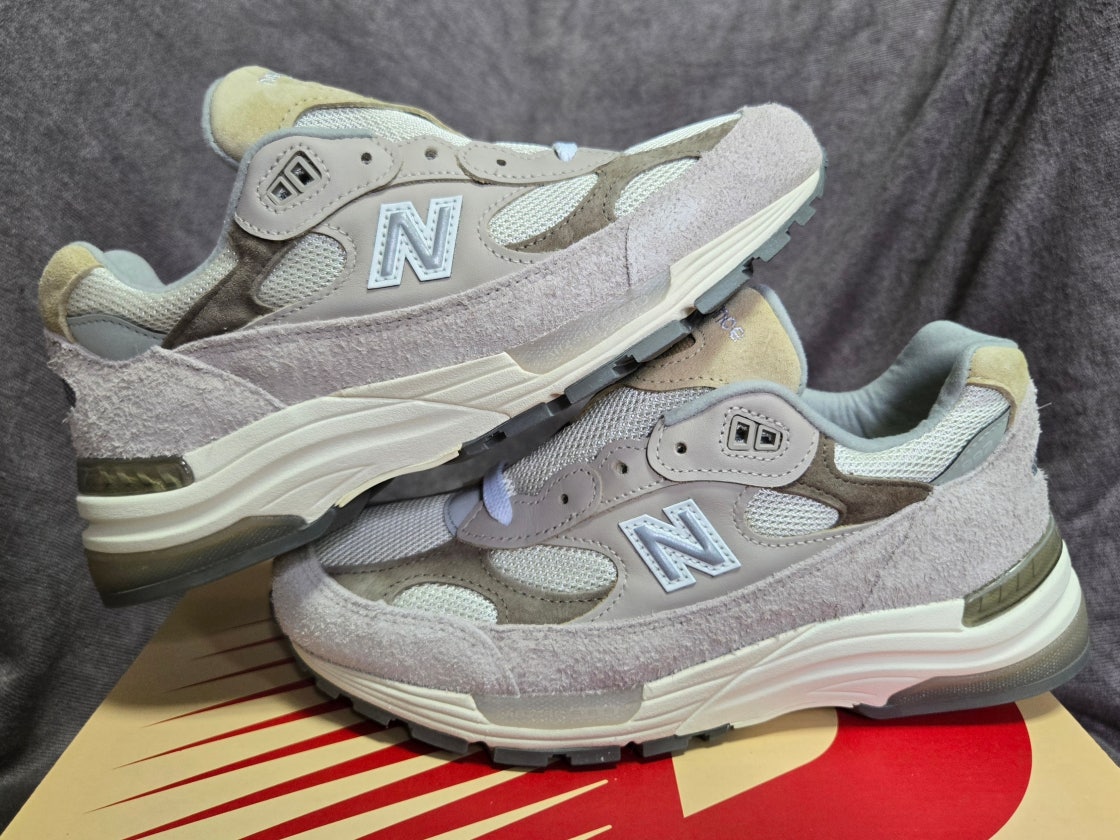 뉴발란스 992 메이드 인 USA 화이트 실버 M992NC photo review