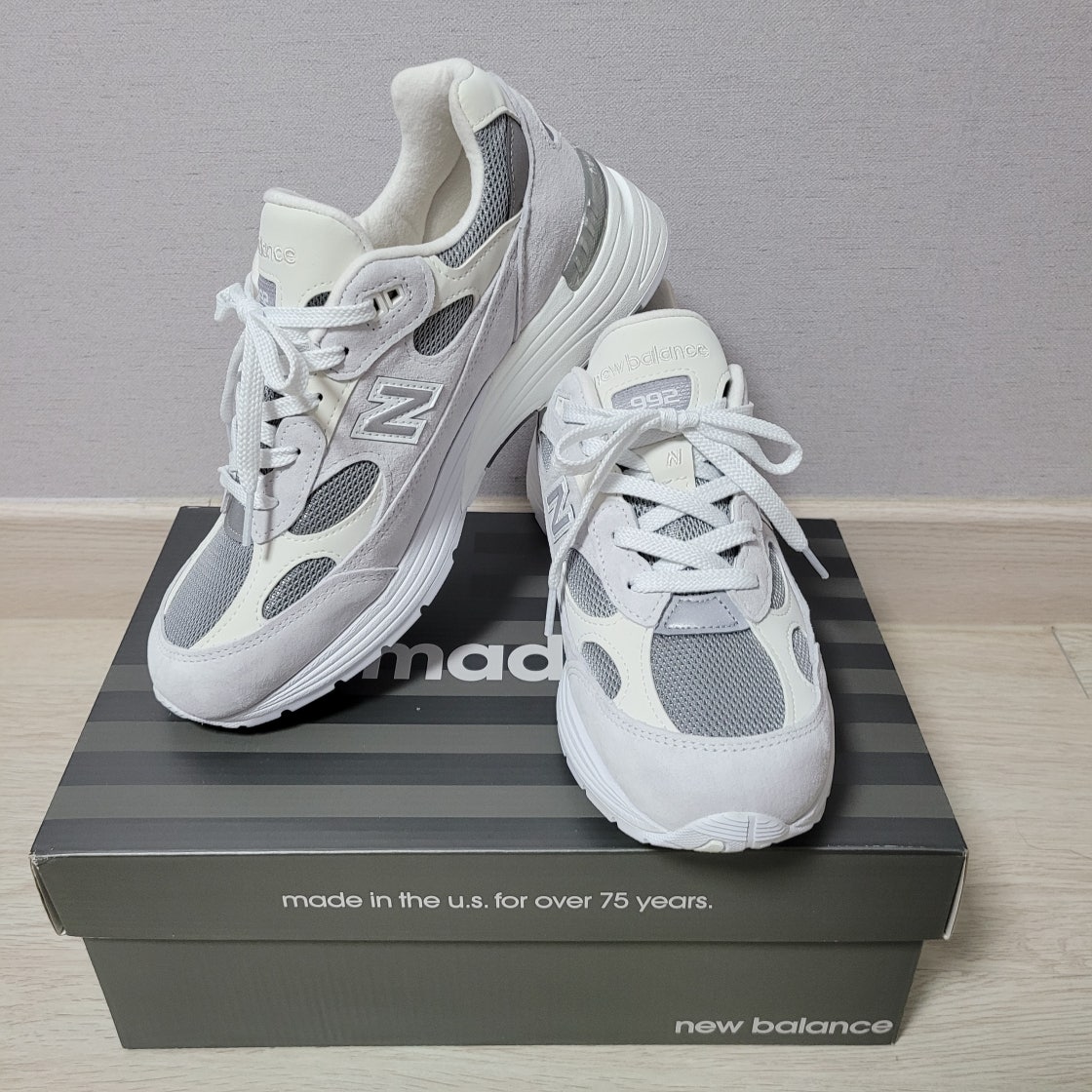 뉴발란스 992 메이드 인 USA 화이트 실버 M992NC photo review