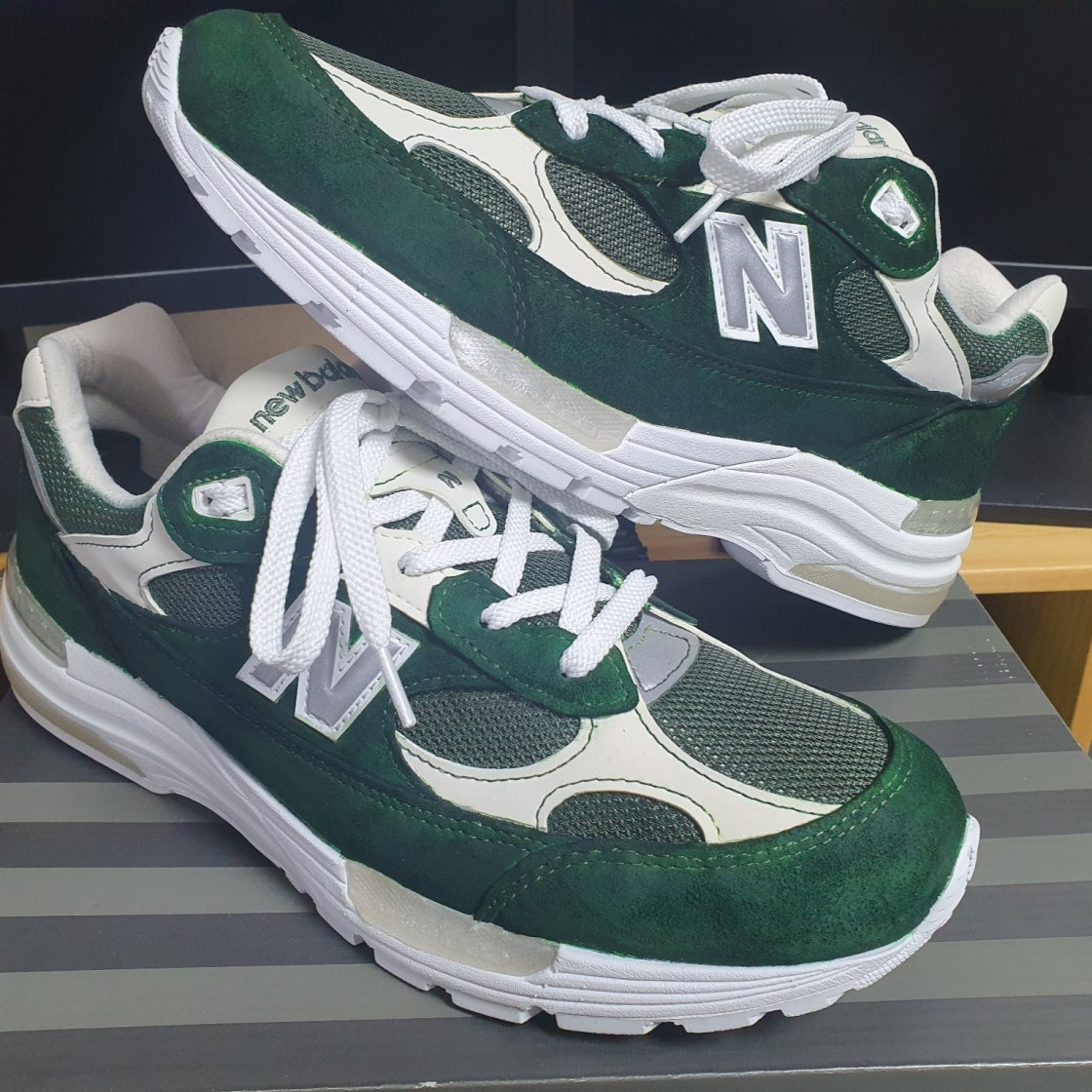 뉴발란스 992 메이드 인 USA 화이트 실버 M992NC photo review
