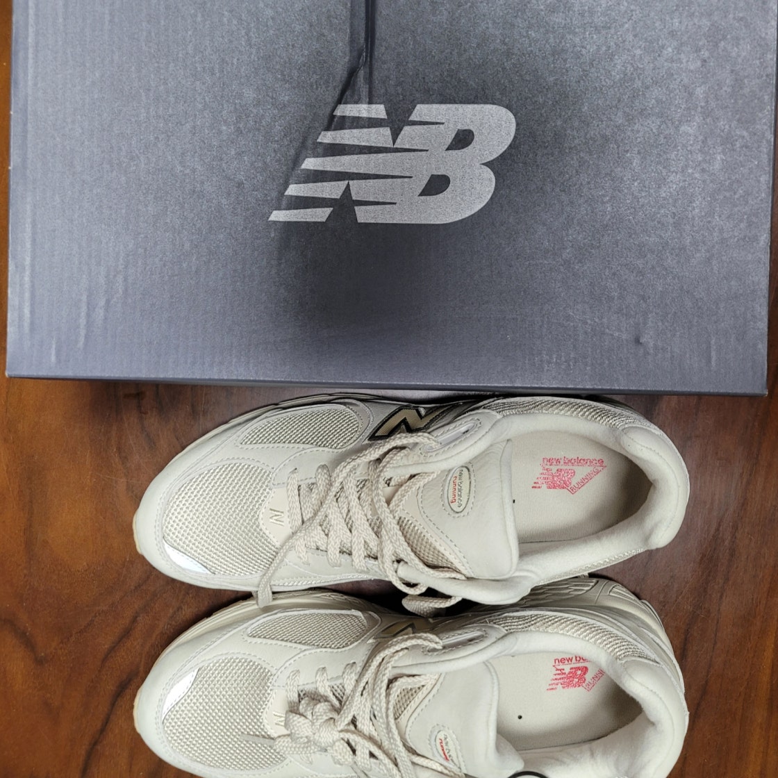 뉴발란스 2002R 베이지 ML2002R3 photo review