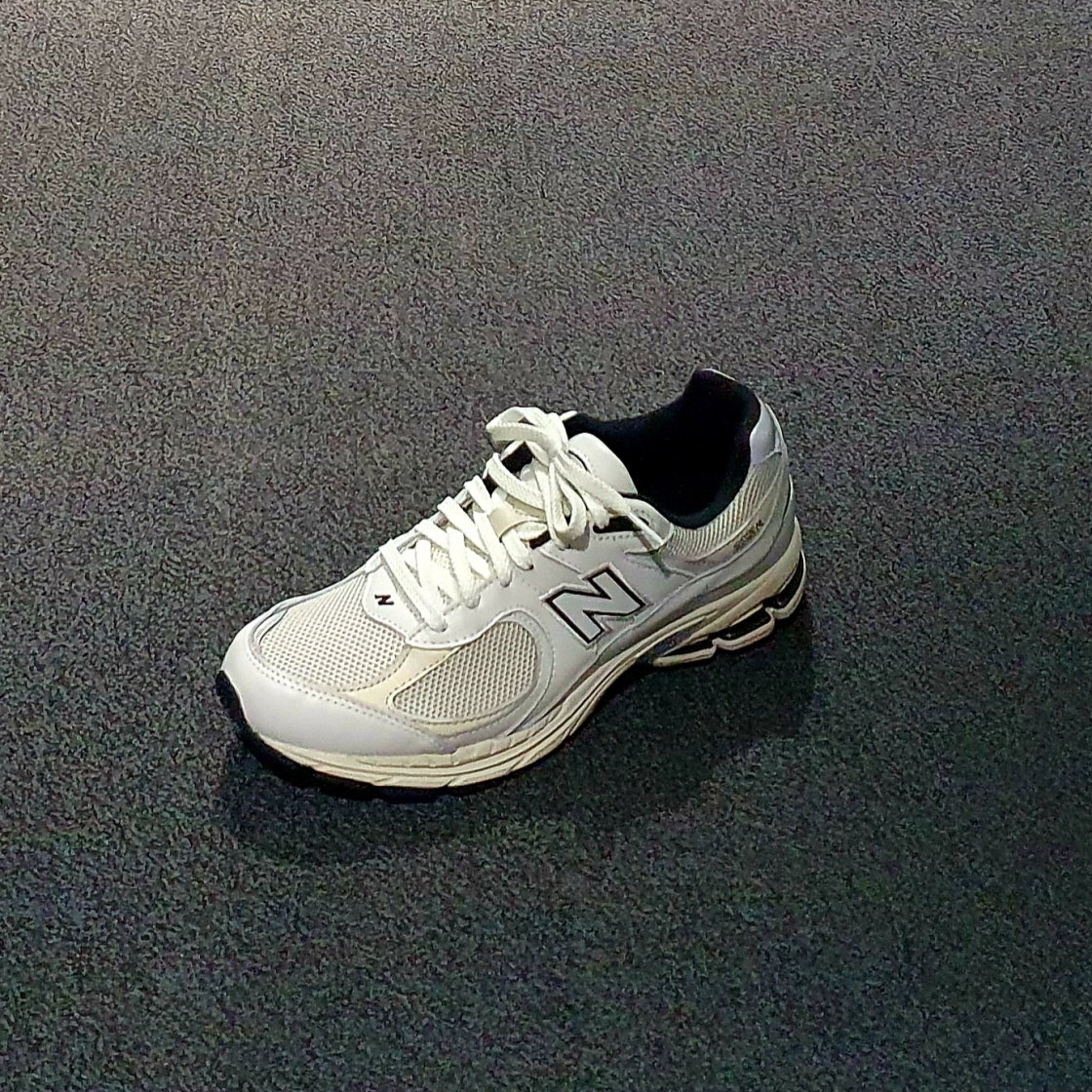 뉴발란스 2002R 화이트 ML2002RQ photo review