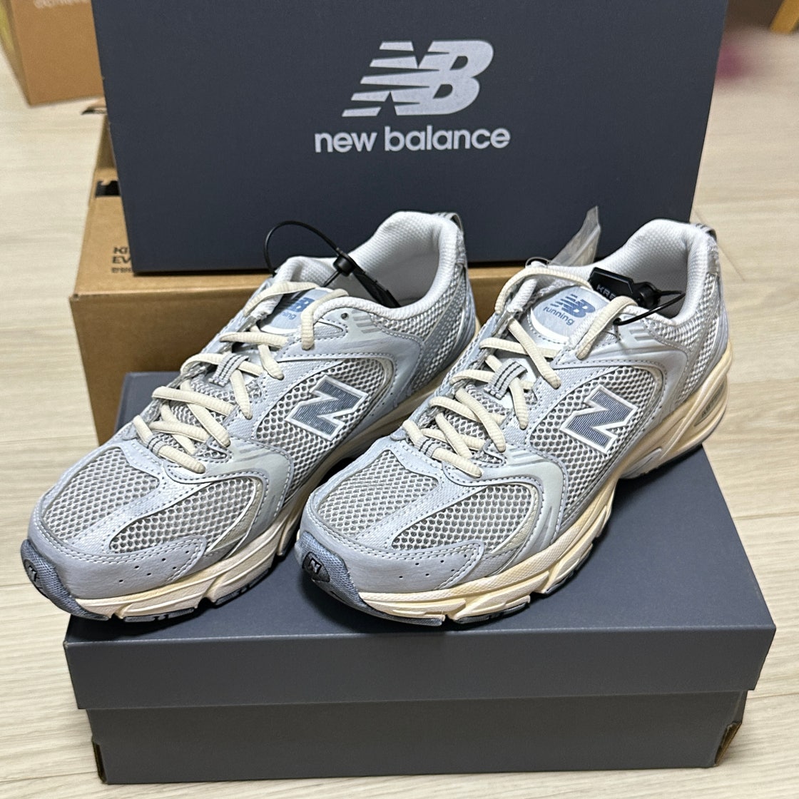 뉴발란스 530 빈티지 메탈릭 실버 남여공용 MR530VS photo review