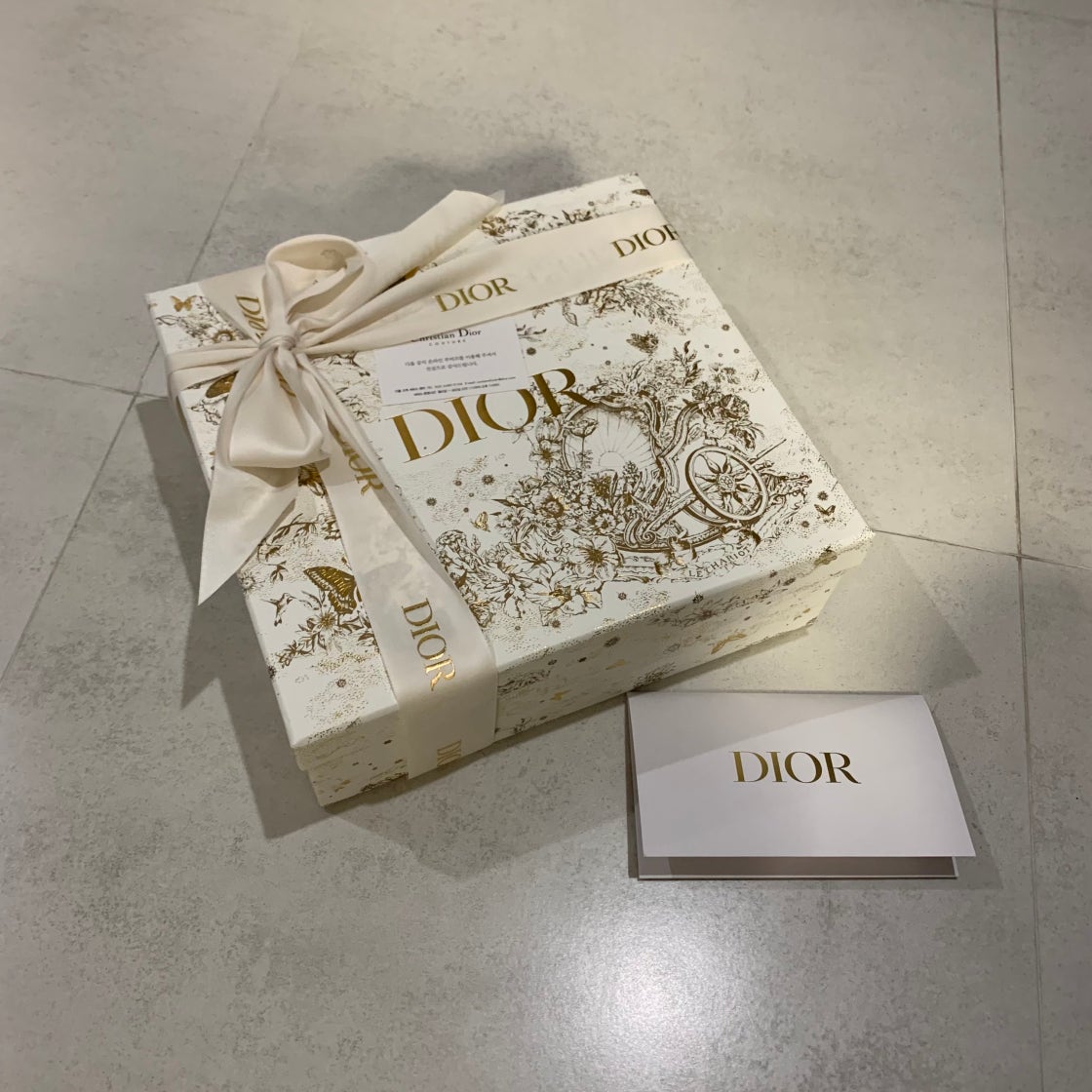 디올 북 토트 미니 백 블루 photo review