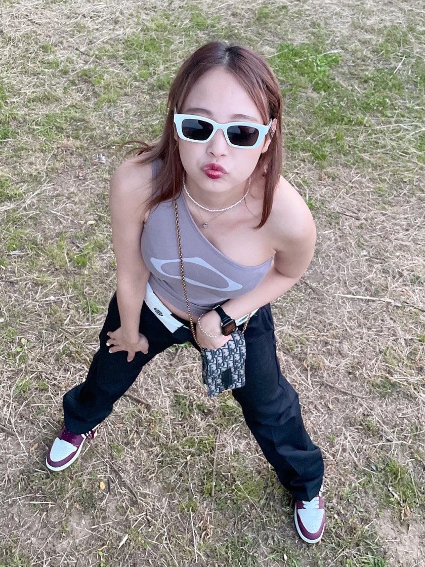 디올 새들 버티컬 파우치 블루 디올 오블리크 자카드 S5641CTZQ-M928 #10*4.5*18cm photo review