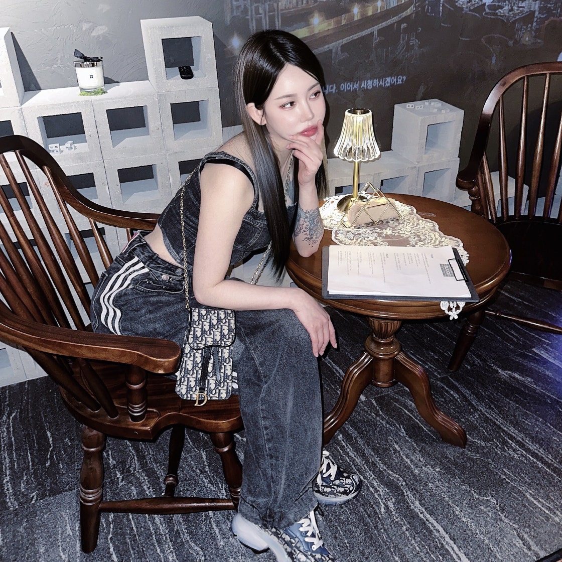 디올 새들 버티컬 파우치 블루 디올 오블리크 자카드 S5641CTZQ-M928 #10*4.5*18cm photo review