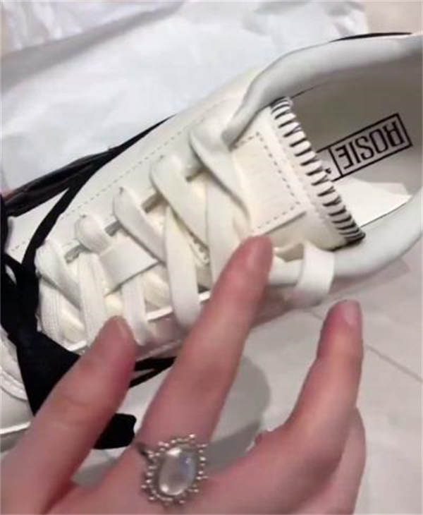 [ROSÉ 박채영 데일리 신발] 푸마 x 로제 스피드캣 LEA 웜 화이트 블랙 404390-01 photo review