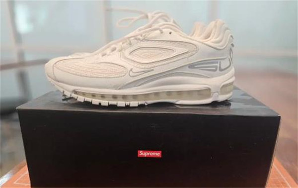 나이키 x 슈프림 에어맥스 98 TL 화이트 DR1033-100 photo review
