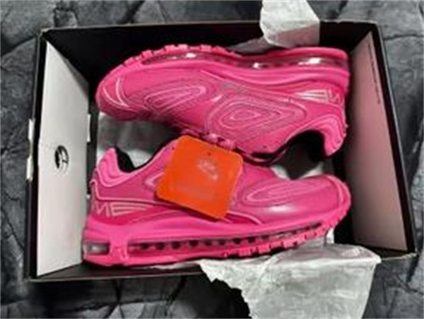 나이키 x 슈프림 에어맥스 98 TL 핑크 DR1033-600 photo review