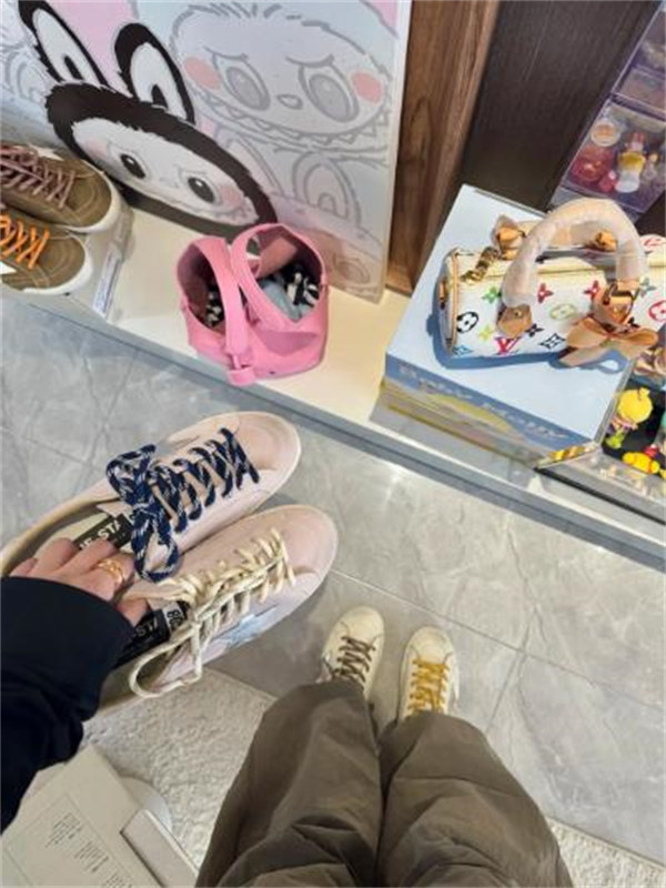 골든구스 트루스타 화이트 나파 레더 골드 포일드 레더 스타 힐 탭 베이지 GMF00922-F007385-10834 photo review