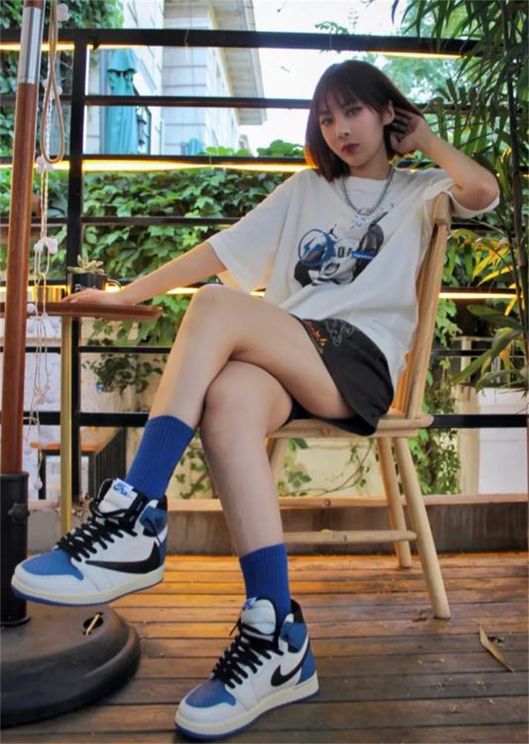 조던 1 x 트래비스 스캇 x 프라그먼트 레트로 하이 OG SP 밀리터리 블루 DH3227-105 photo review