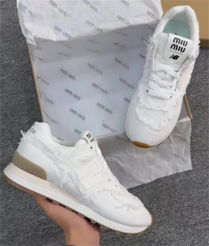 뉴발란스 x 미우 미우 574 데님 화이트 5E765D-CSL-F0009 [여자사이즈 5mm크게 나옴,남자사이즈 10mm 크게 나옴] photo review
