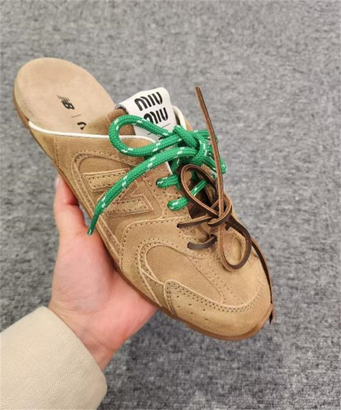 뉴발란스 x 미우 미우 530 SL 스웨이드 뮬 에크루 5E333E-Z5O-F0379 photo review