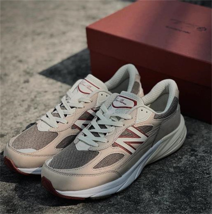 【🔥배주현 동일상품】뉴발란스 x 로로 피아나 990v6 메이드 인 USA 크림 U990LO6 [250사이즈이하는 10mm 크게 나옴,250사이즈이상은 5mm 크게 나옴] photo review
