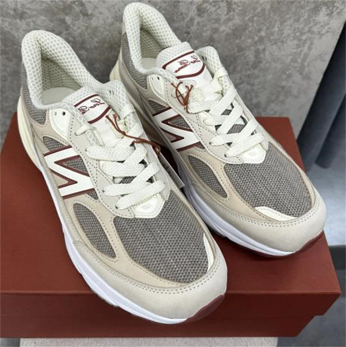 【🔥배주현 동일상품】뉴발란스 x 로로 피아나 990v6 메이드 인 USA 크림 U990LO6 [250사이즈이하는 10mm 크게 나옴,250사이즈이상은 5mm 크게 나옴] photo review