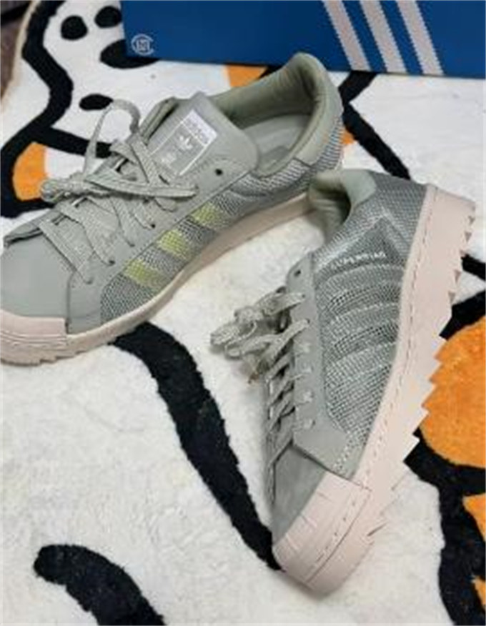 아디다스 x 클랏 슈퍼스타 원더 화이트 IH3643 photo review